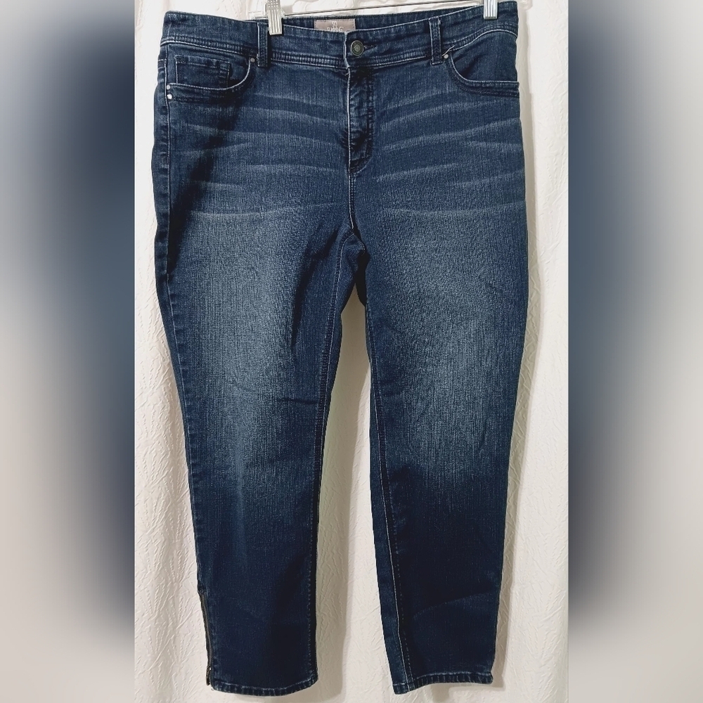 So Slimming by Chicos blue Size 2.5
